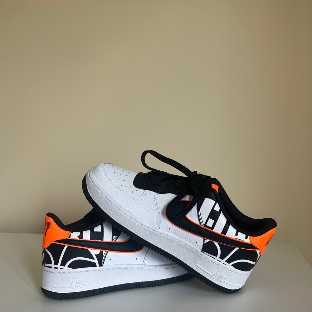 NEW + RARE Nike Air Force 1’s Black/White/Orange Womens 8.5/Mens 7!